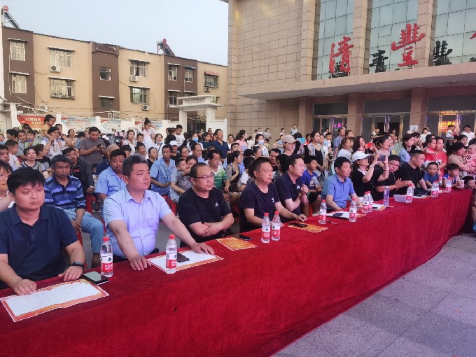 清丰侨企举办活动_副本.jpg