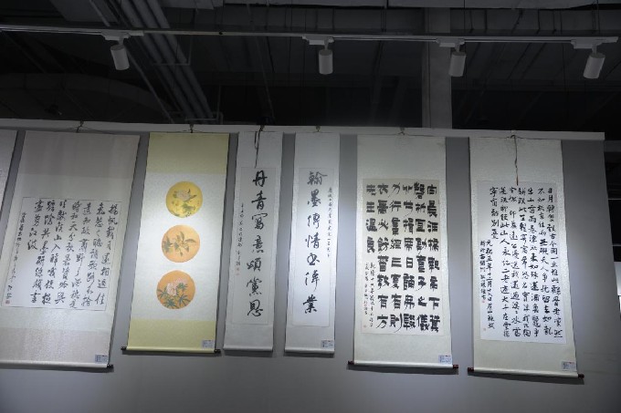 濮阳县书画展_副本.jpg