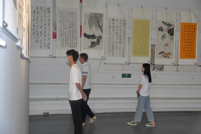 濮阳县书画展3_副本.jpg