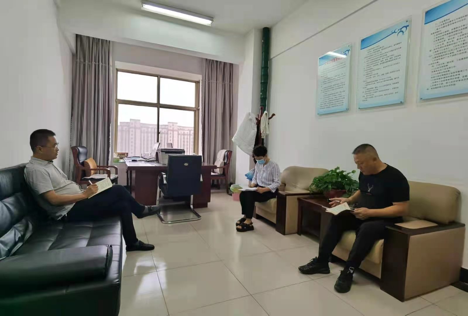 南乐县侨联传达会议精神.jpg